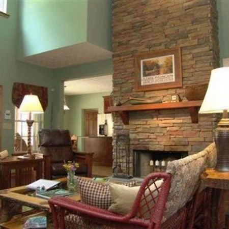 Long Mountain Lodge Bed & Breakfast Далонега Экстерьер фото