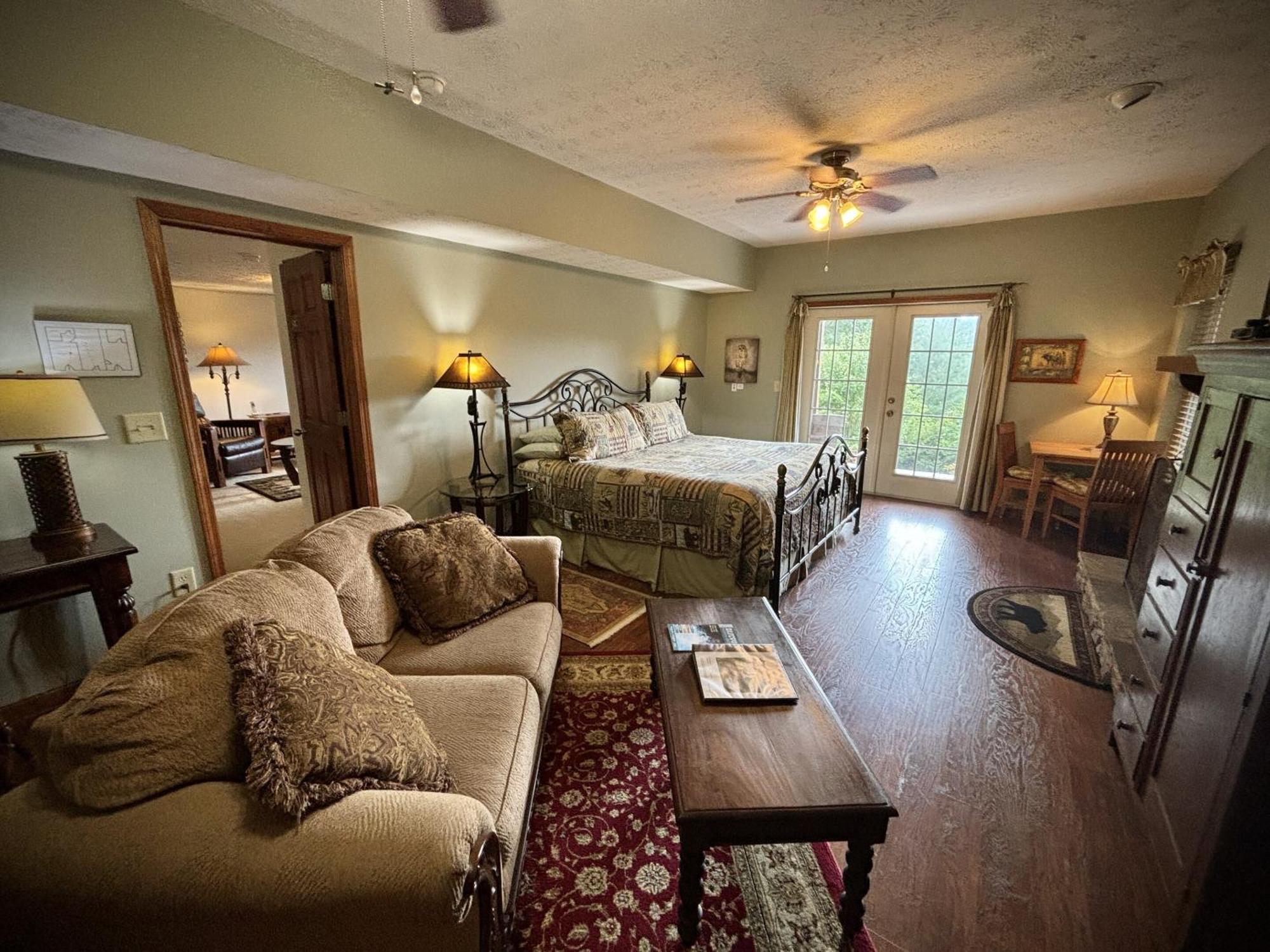 Long Mountain Lodge Bed & Breakfast Далонега Экстерьер фото