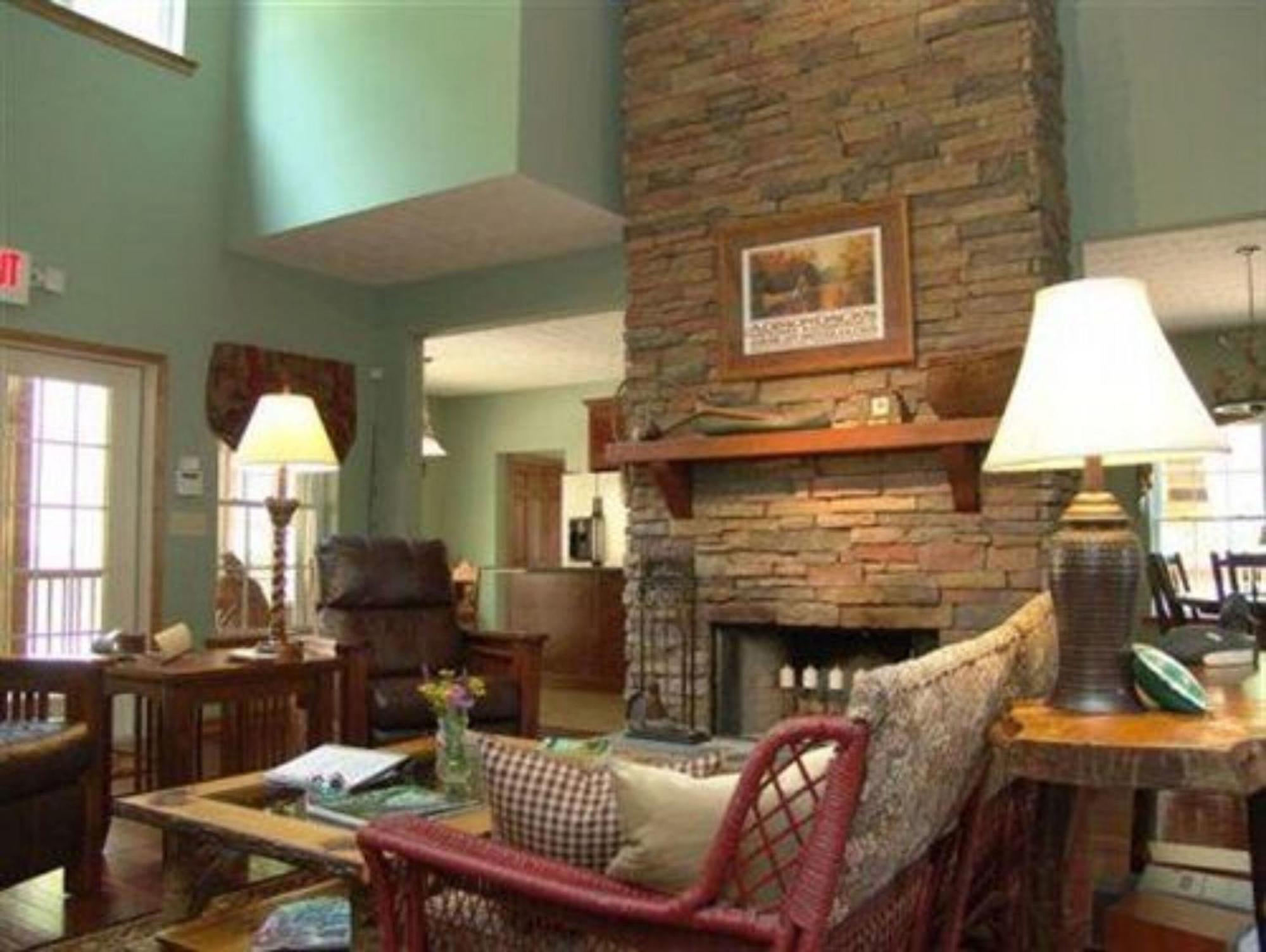 Long Mountain Lodge Bed & Breakfast Далонега Экстерьер фото