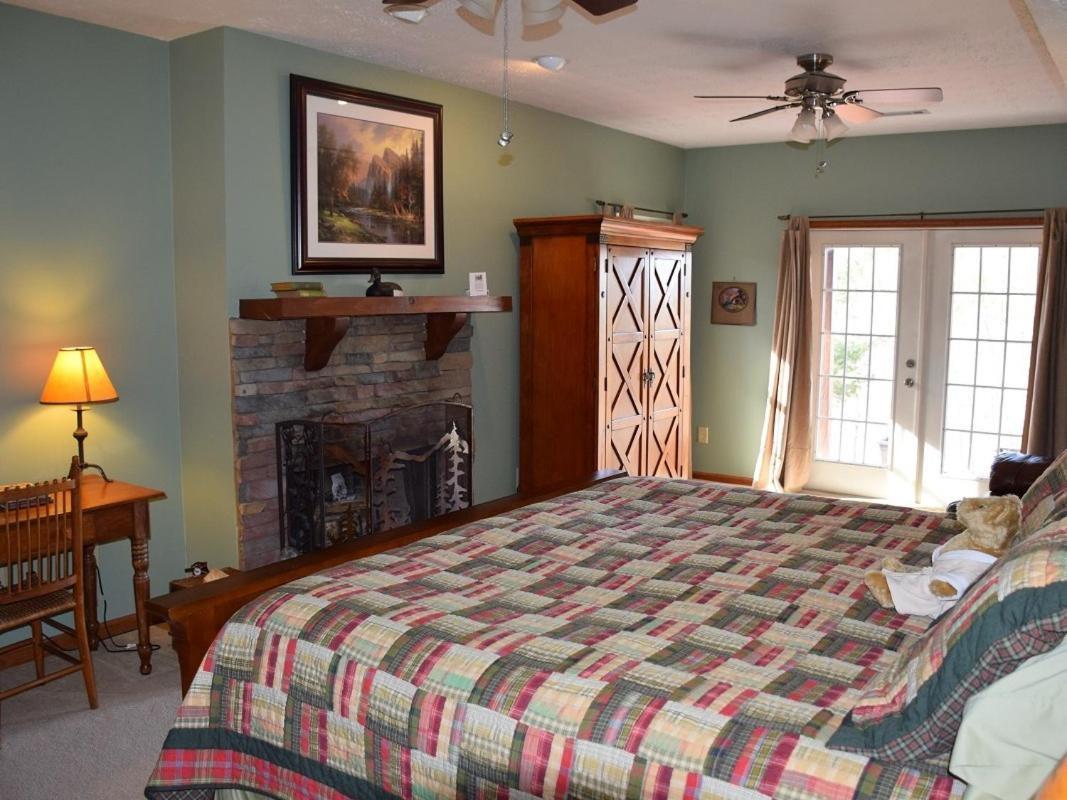Long Mountain Lodge Bed & Breakfast Далонега Экстерьер фото