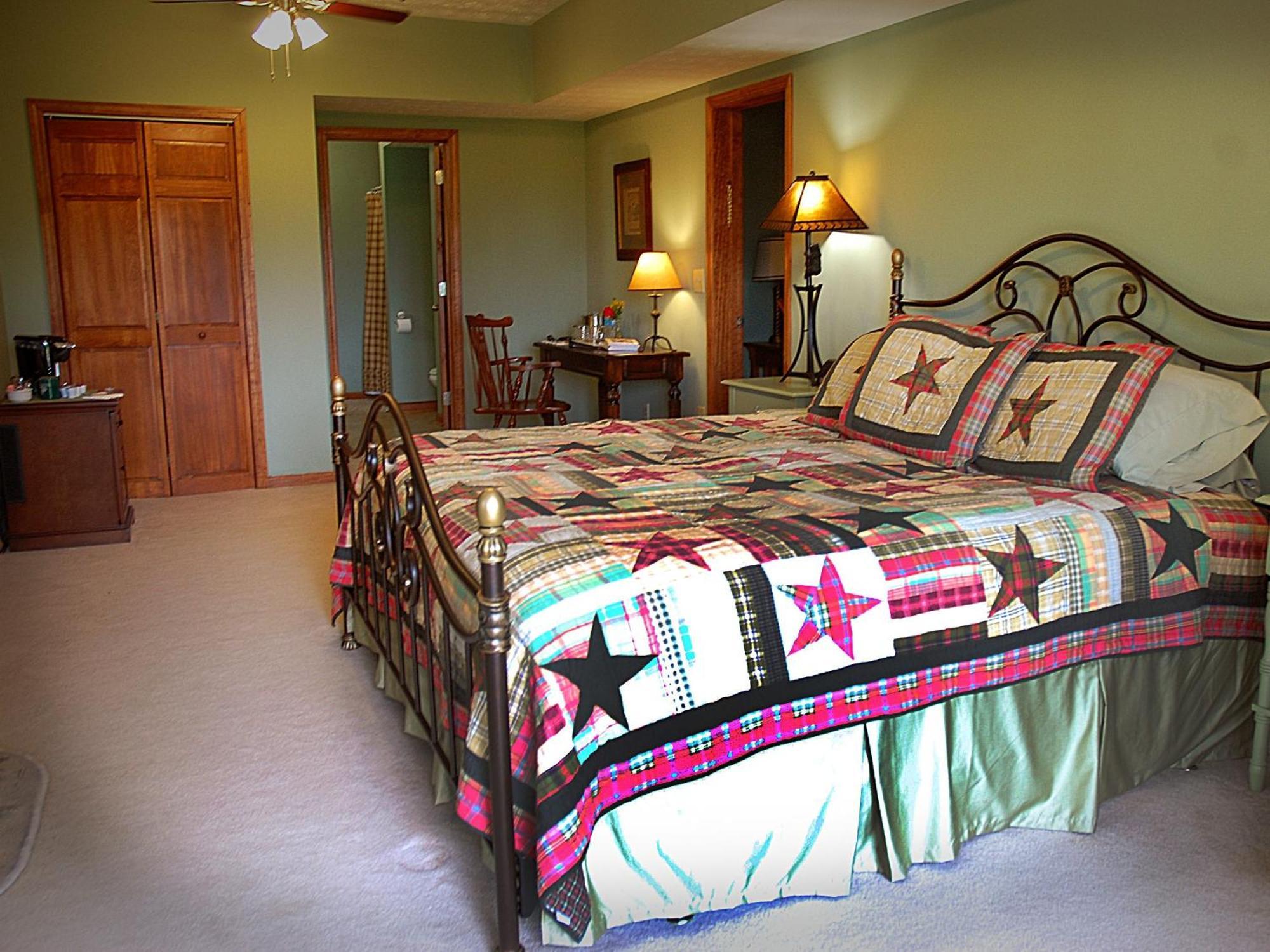 Long Mountain Lodge Bed & Breakfast Далонега Номер фото